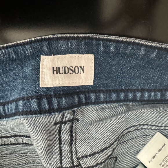 Hudson jean shorts, low-mid rise, excellent condition, like brand new! - Picture 4 of 4